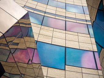 For the distribution of alternative investment funds, uniform European rules will soon apply in the area of pre-marketing and reverse solicitation.