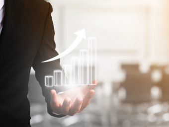 Protection against economic dilution - If the manager holds capital shares in the company, he is regularly entitled in the event of capital increases to acquire new shares in accordance with his participation quota.