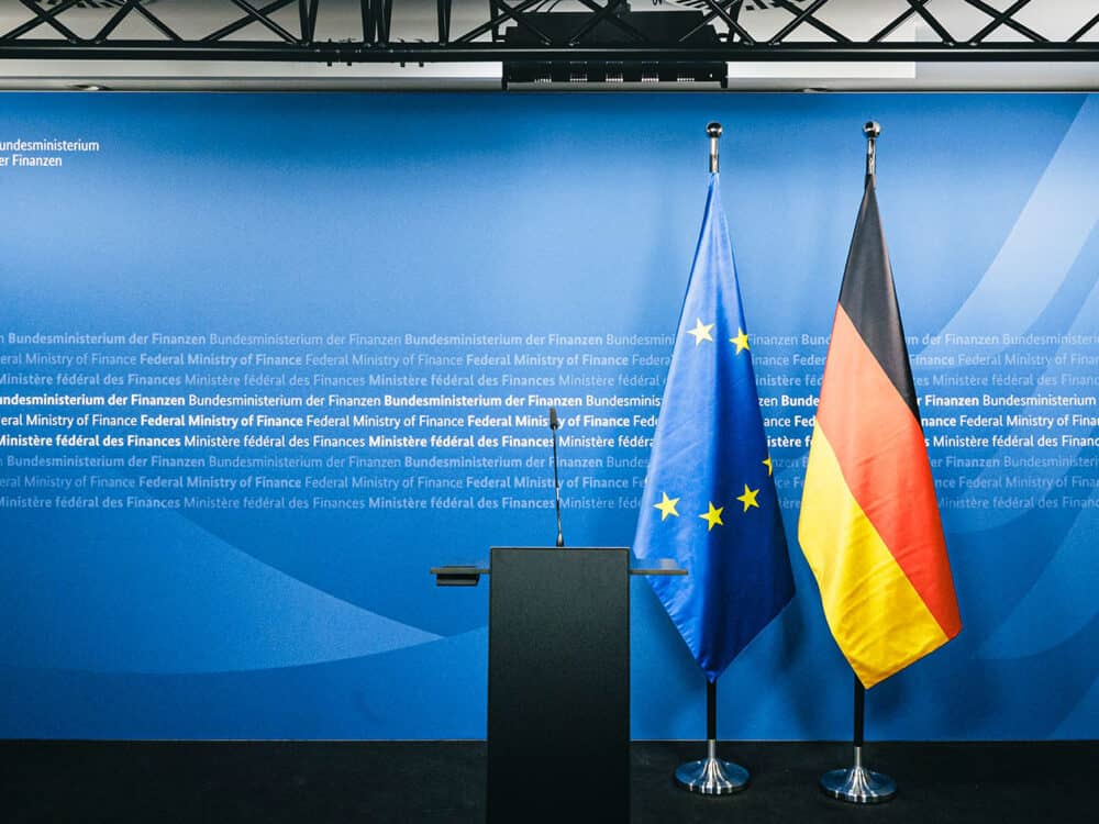 Fondsrisikibegrenzungsgesetz, FRiG, AIFMD, Gesetzesentwurf, Entwurf